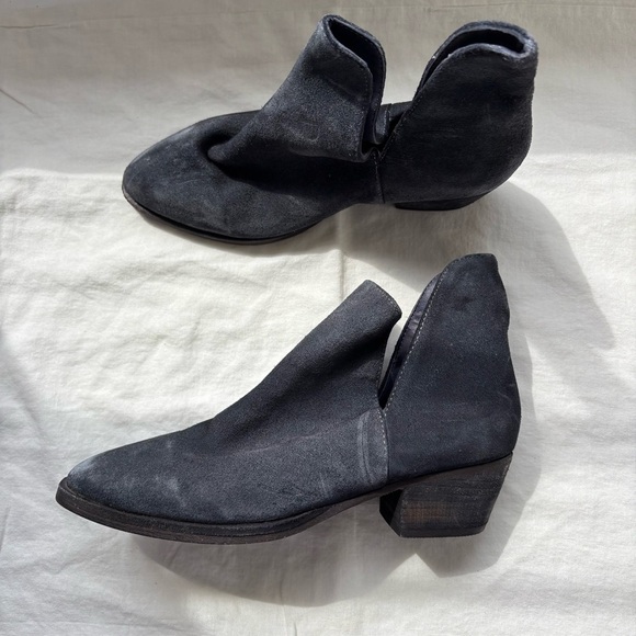 Free People Charm Double-V Ankle Bootie in Navy Suede‎ - Picture 3 of 8